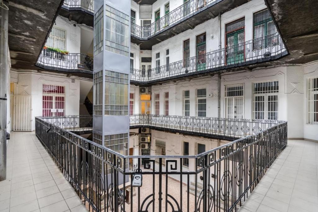 Colorwave Studio Home Budapest Bagian luar foto